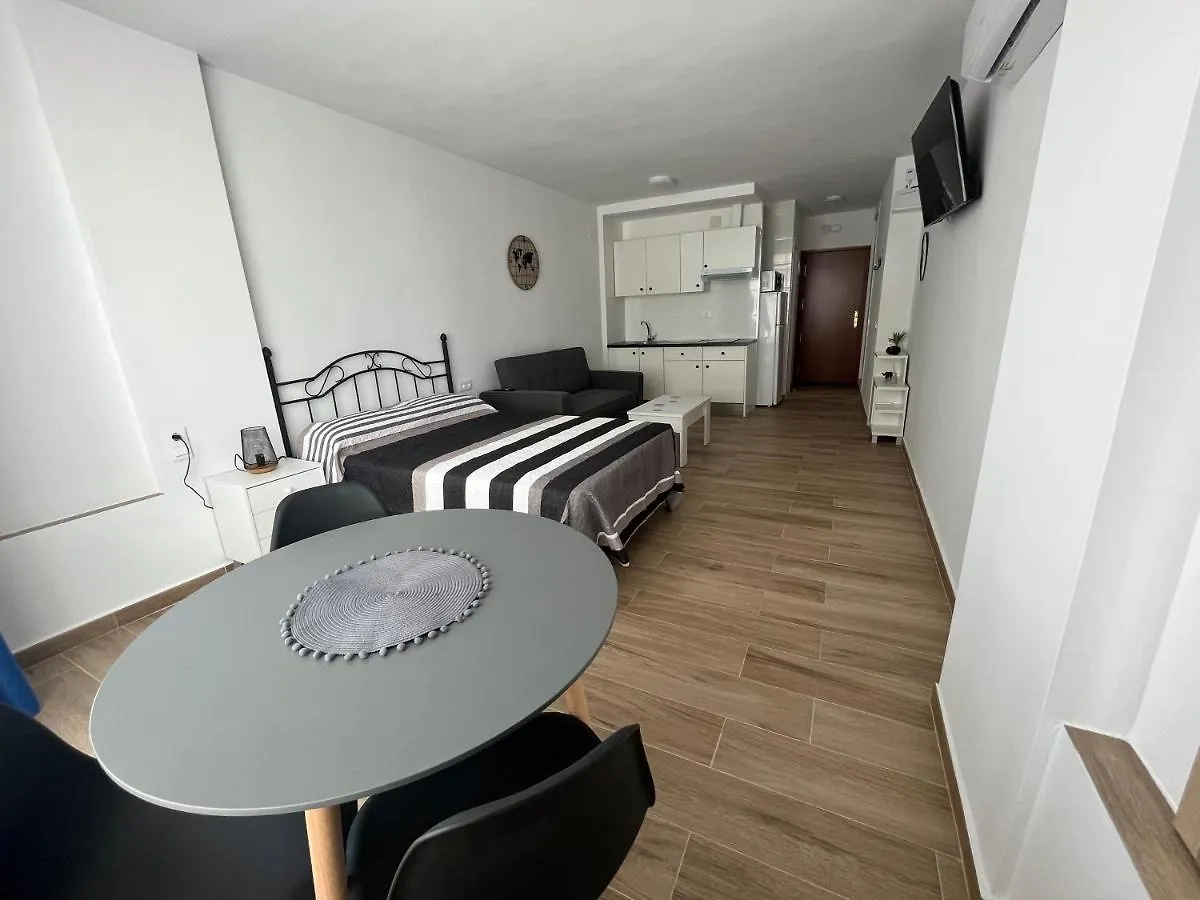 Ver621 - Estudio Con Vistas Al Mar, Wifi, Piscina, Centro A 100 Metros, Playa A 600 Metros location